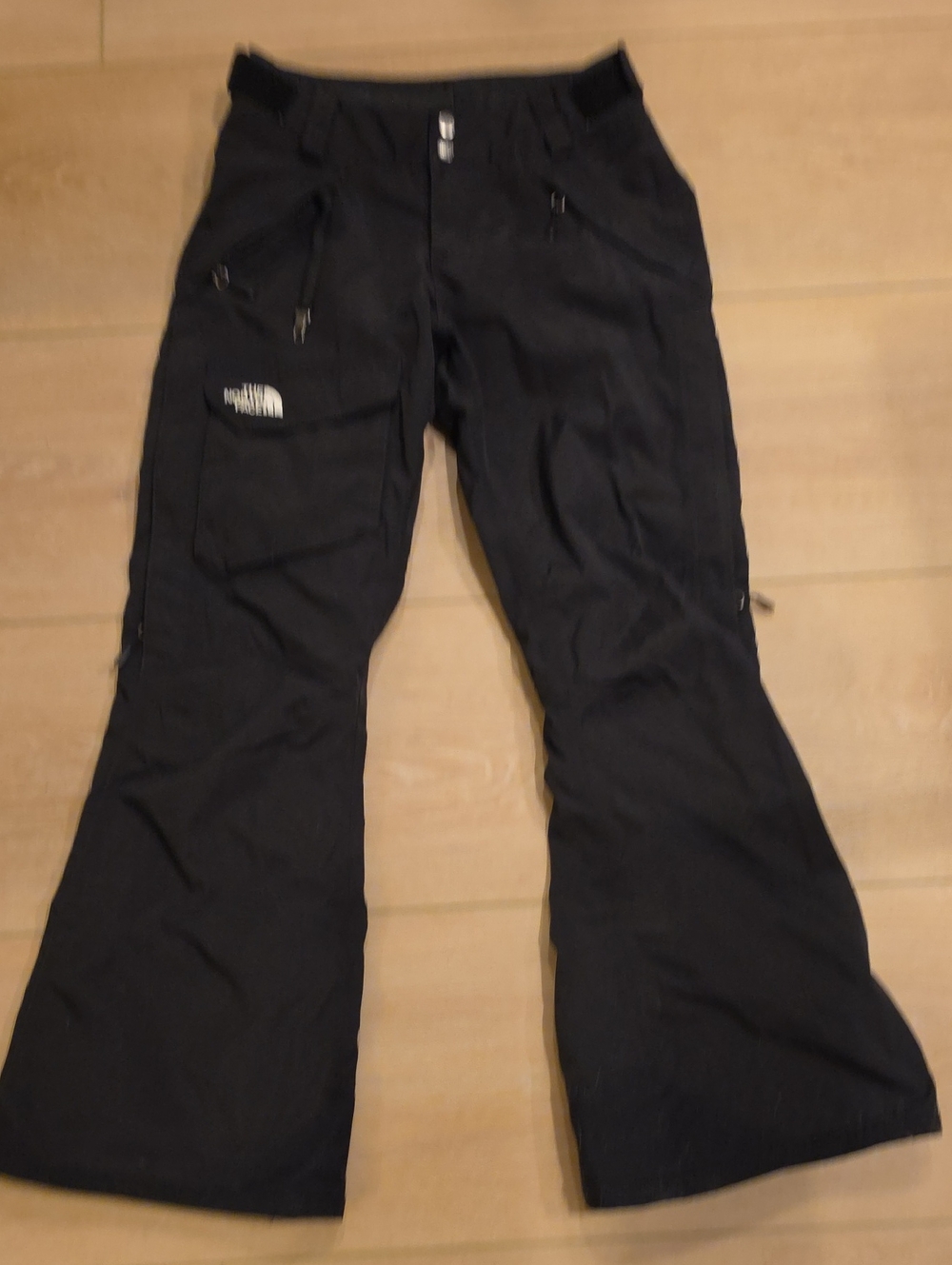 The North Face Women's XS HyVent Black Cargo Ski Snowboard Pants